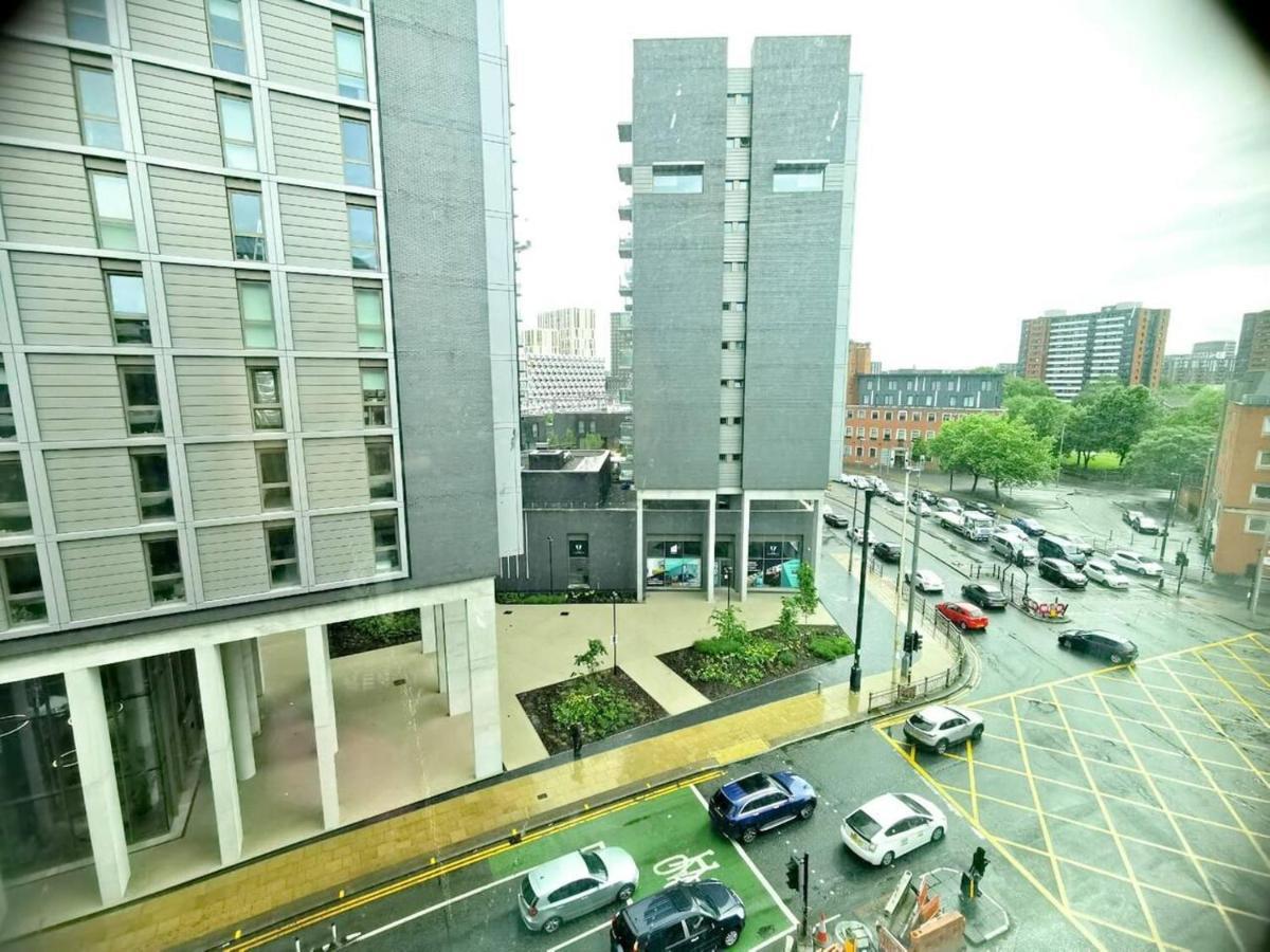 2-Bed Apartment Near City Centre Манчестер Екстер'єр фото